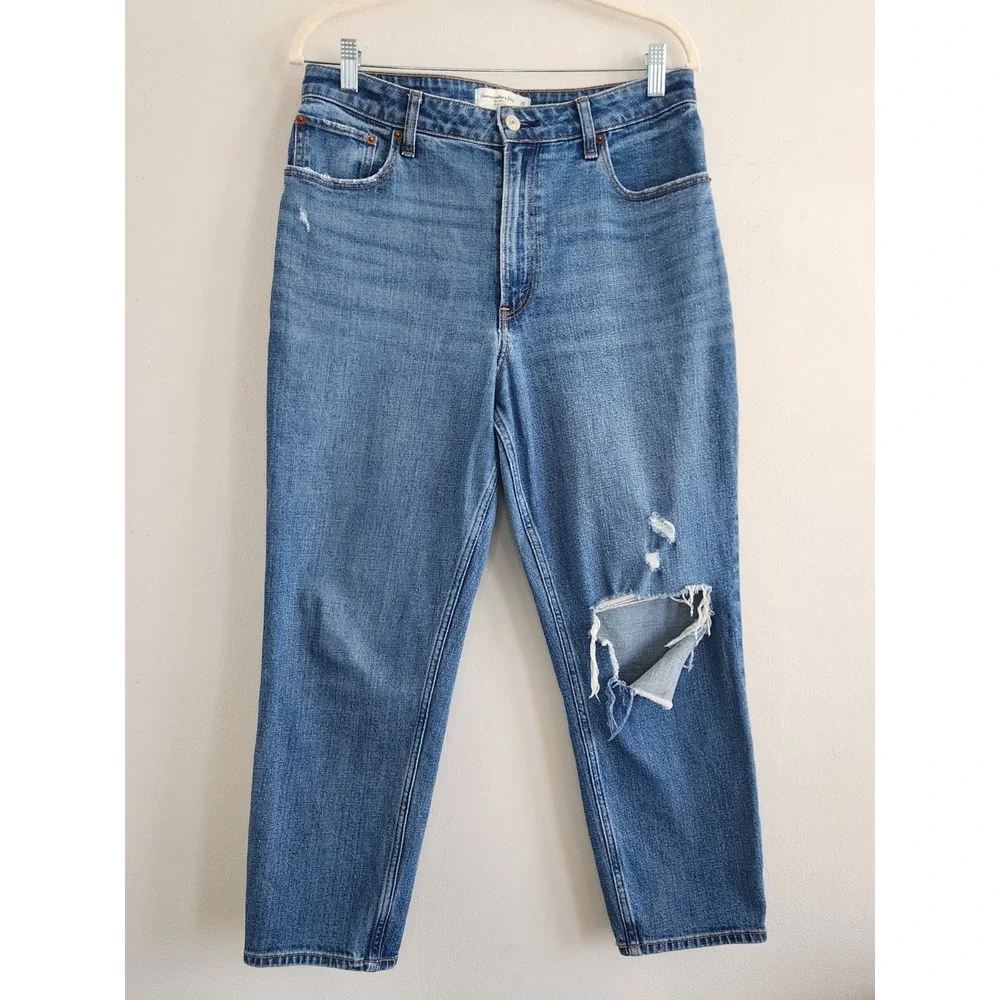 A&F Curve Love The Mom High Rise Size 10 Distressed 90s Casual Grunge Retro Chic